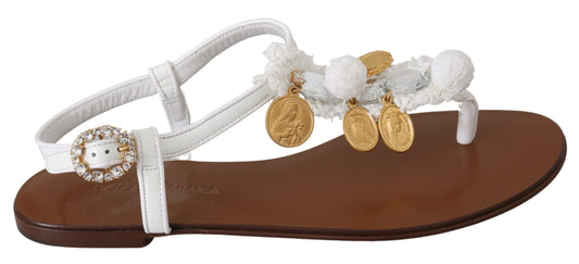 Dolce &amp; Gabbana Tongs en cuir blanc avec pièces de monnaie, sandales et chaussures