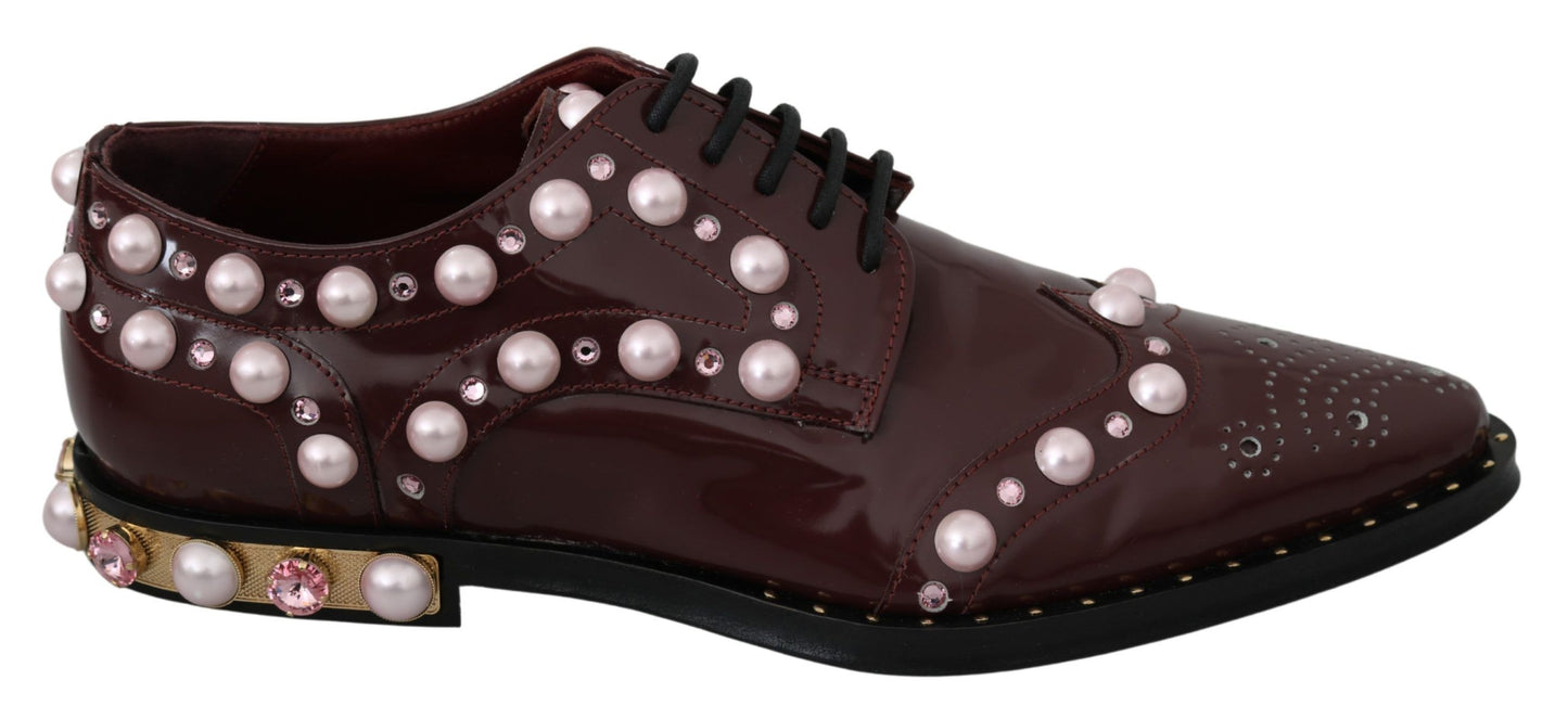 Dolce &amp; Gabbana Chaussures formelles en cuir bordeaux avec perles de cristal