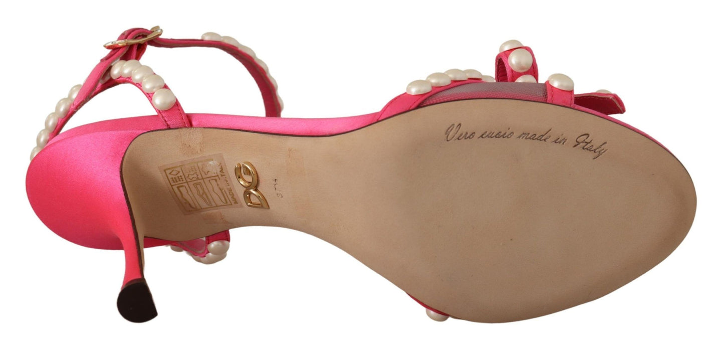 Dolce &amp; Gabbana Chaussures à talons en satin rose avec cristaux de perles blanches