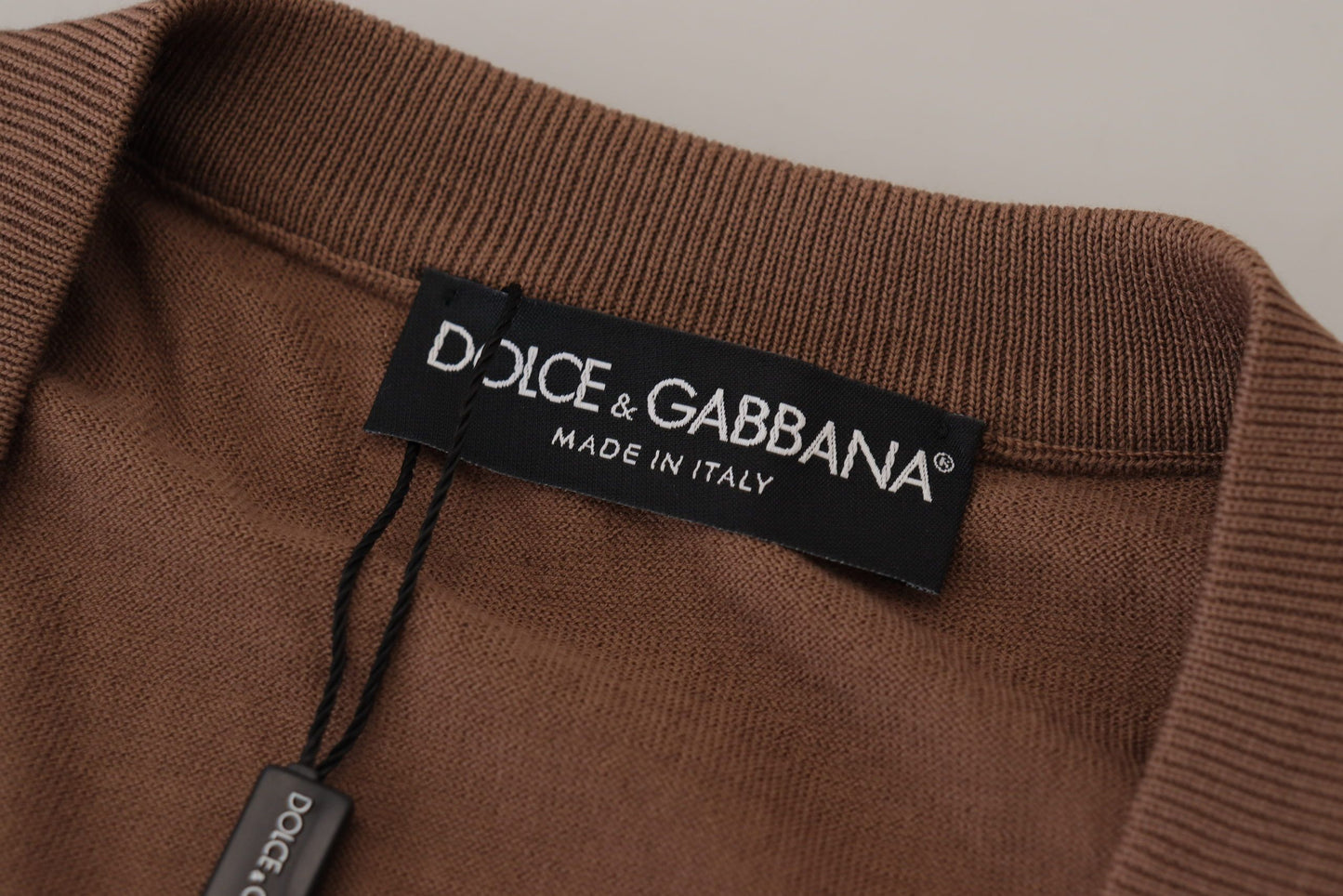 Dolce &amp; Gabbana Pull à col en V en laine marron pour hommes