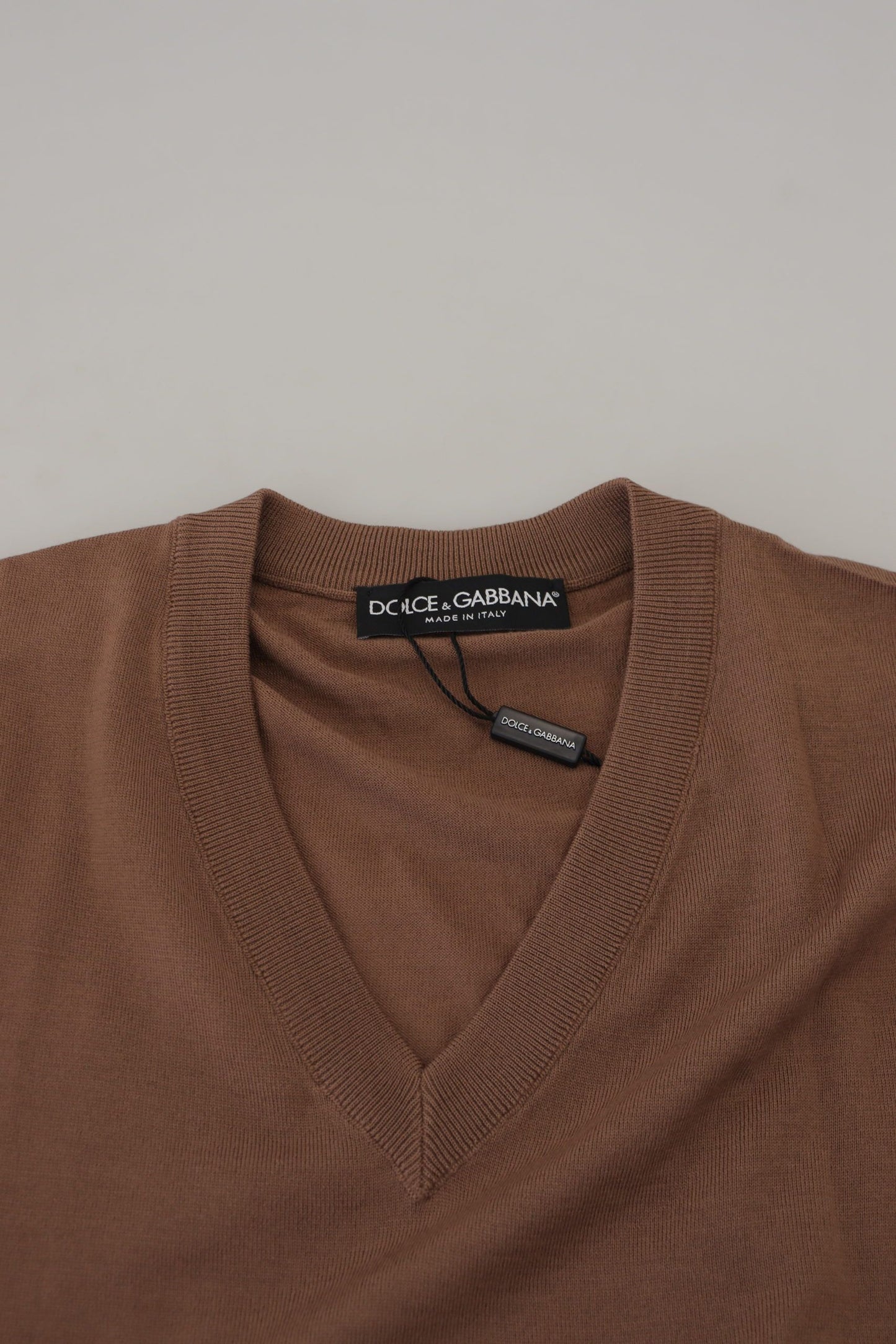 Dolce &amp; Gabbana Pull à col en V en laine marron pour hommes