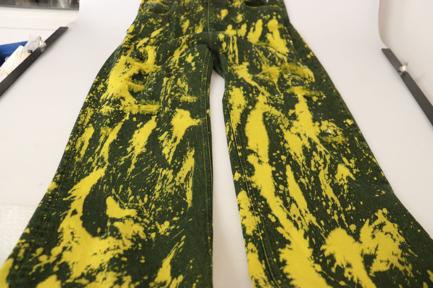 Dolce &amp; Gabbana Pantalon taille haute jaune tie-dye en coton