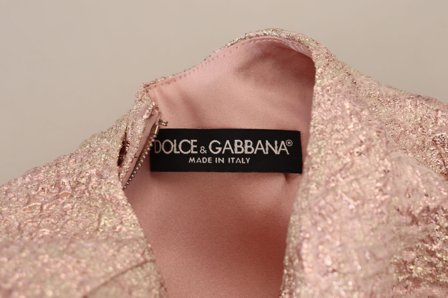 Dolce &amp; Gabbana Robe mi-longue fourreau rose à manches 3/4 en jacquard