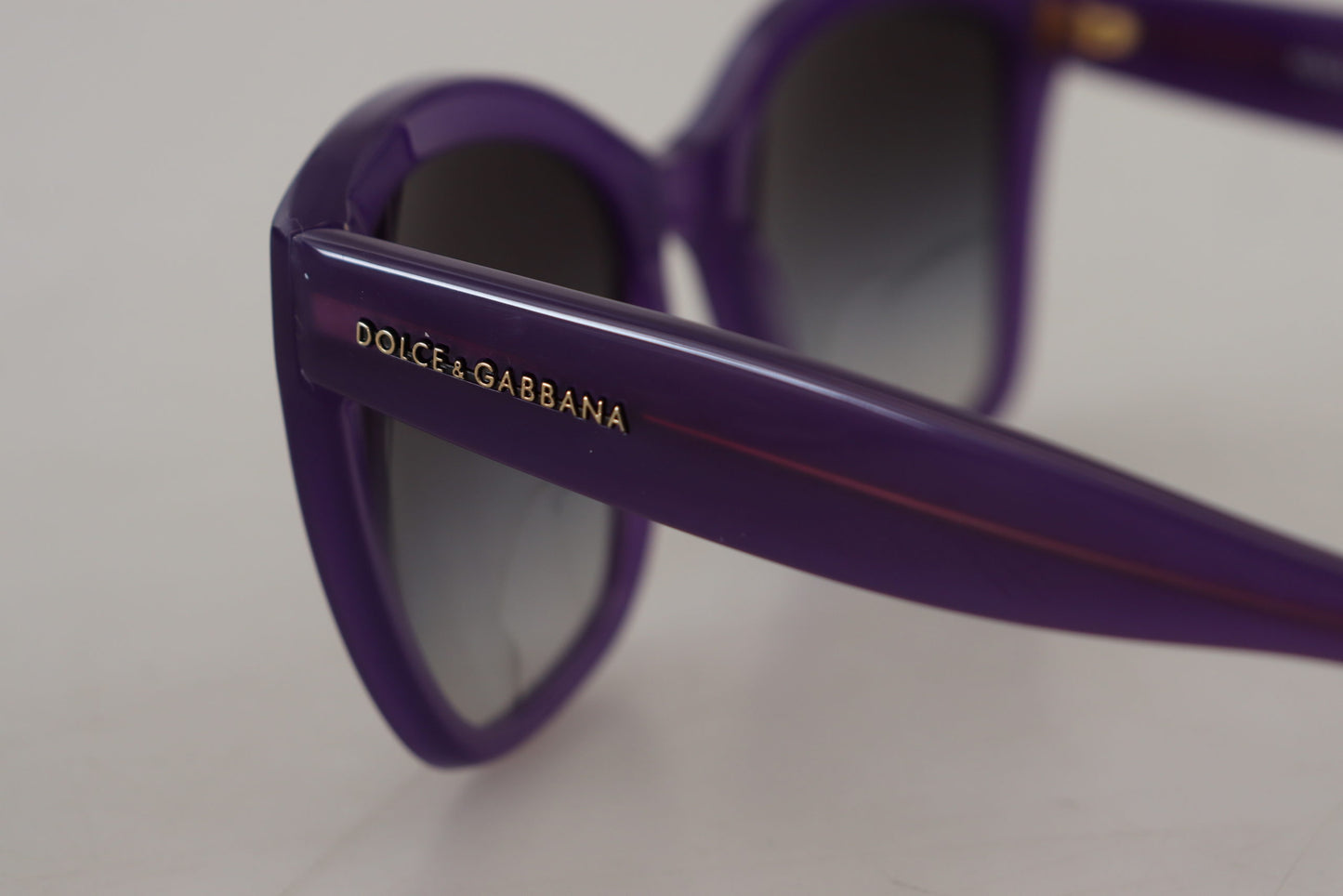 Dolce &amp; Gabbana Lila Acetat Quadratische Vollrand-Sonnenbrille DG4240