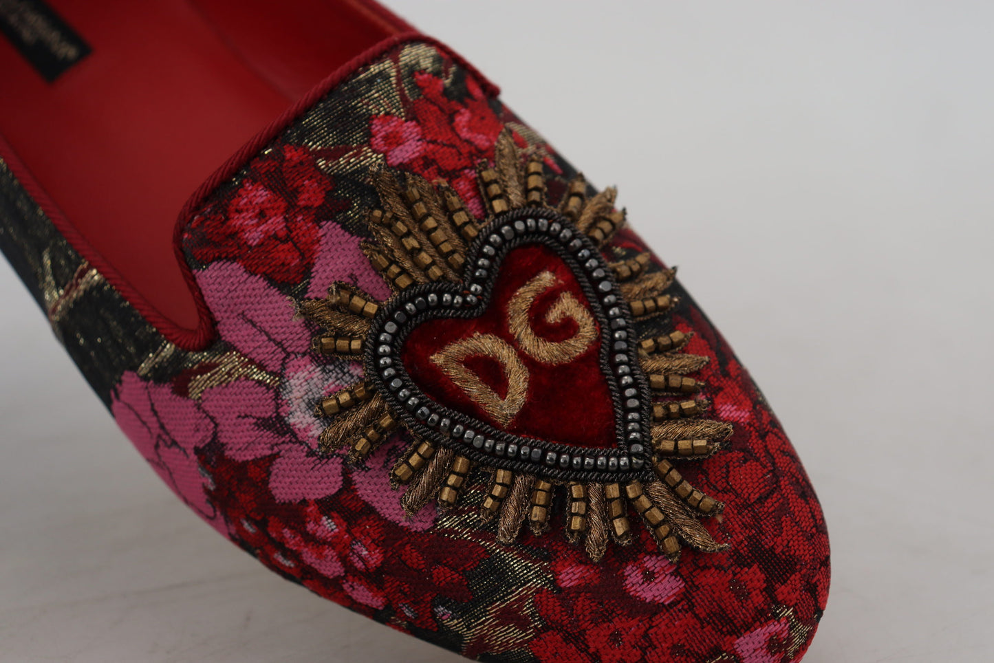 Dolce &amp; Gabbana – mehrfarbige Slip-on-Schuhe aus Jacquard mit Herz-Jesu-Patch