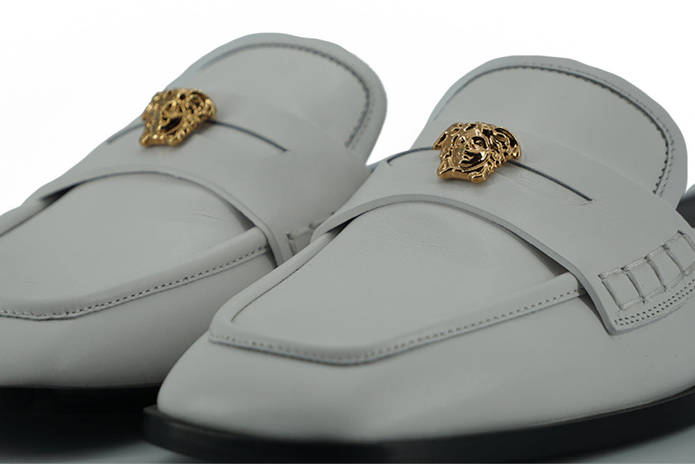 Versace - Claquettes plates en cuir de veau blanc