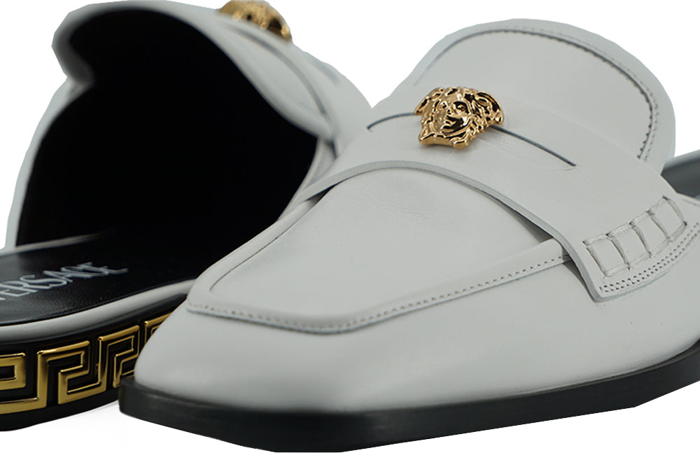 Versace - Claquettes plates en cuir de veau blanc