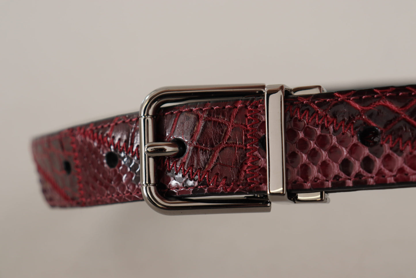 Dolce &amp; Gabbana Ceinture à boucle en cuir exotique rouge avec logo en métal