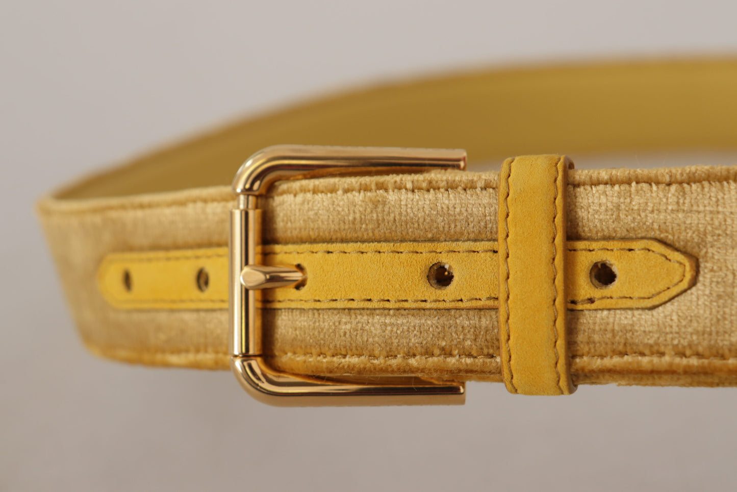 Dolce &amp; Gabbana Ceinture à boucle gravée en velours jaune avec logo en métal doré