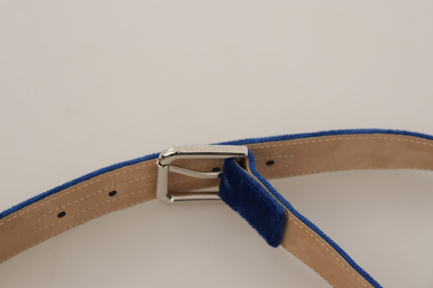 Dolce &amp; Gabbana Ceinture à boucle en métal gravé avec logo argenté en velours bleu