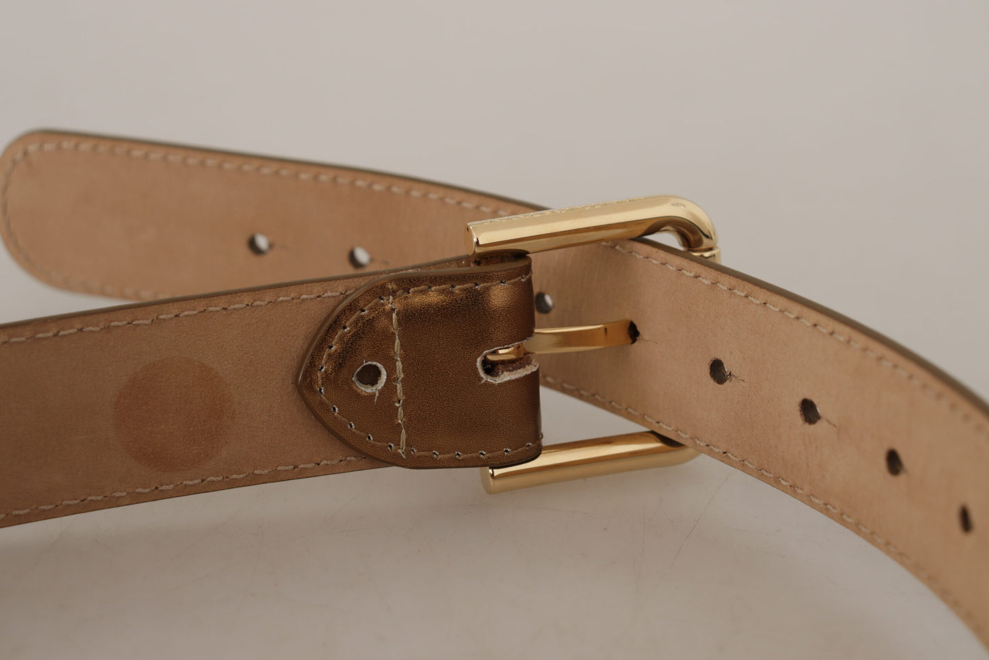 Dolce &amp; Gabbana Ceinture à boucle en cuir bronze avec logo doré gravé