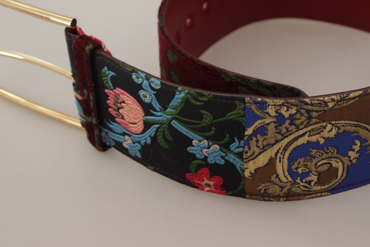 Dolce &amp; Gabbana Ceinture à boucle en métal avec logo doré en cuir brodé rouge