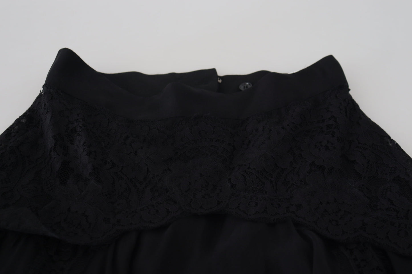 Dolce &amp; Gabbana Jupe mi-longue taille haute à bordure en dentelle de soie noire