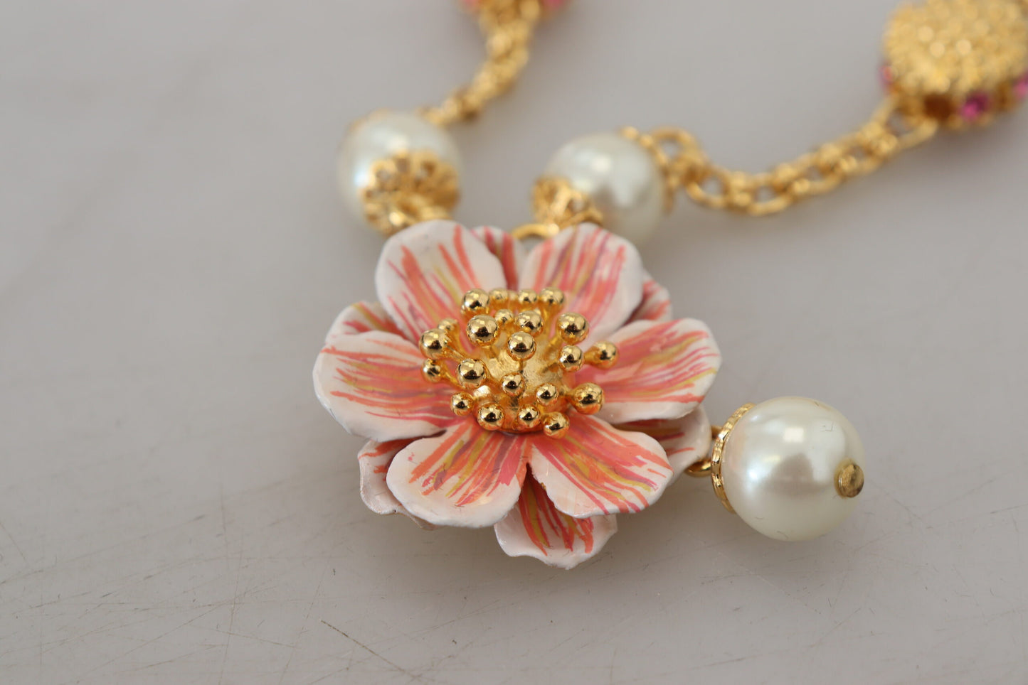 Dolce &amp; Gabbana Collier orné de cristaux floraux de ton doré rose