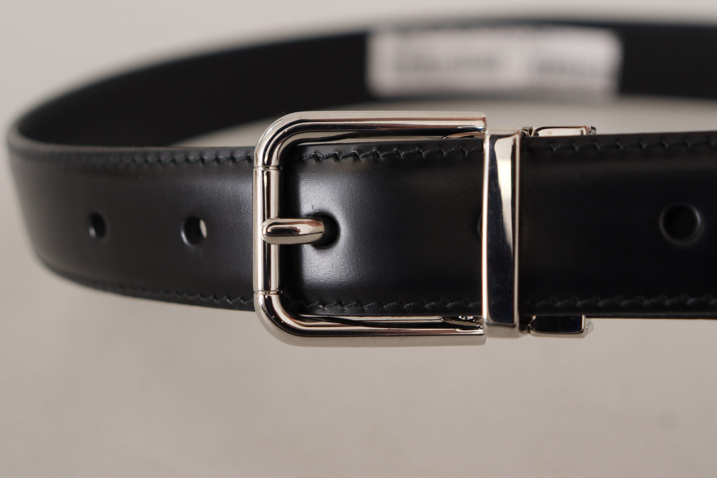 Dolce &amp; Gabbana Ceinture à boucle en métal gravé avec logo en cuir de veau noir