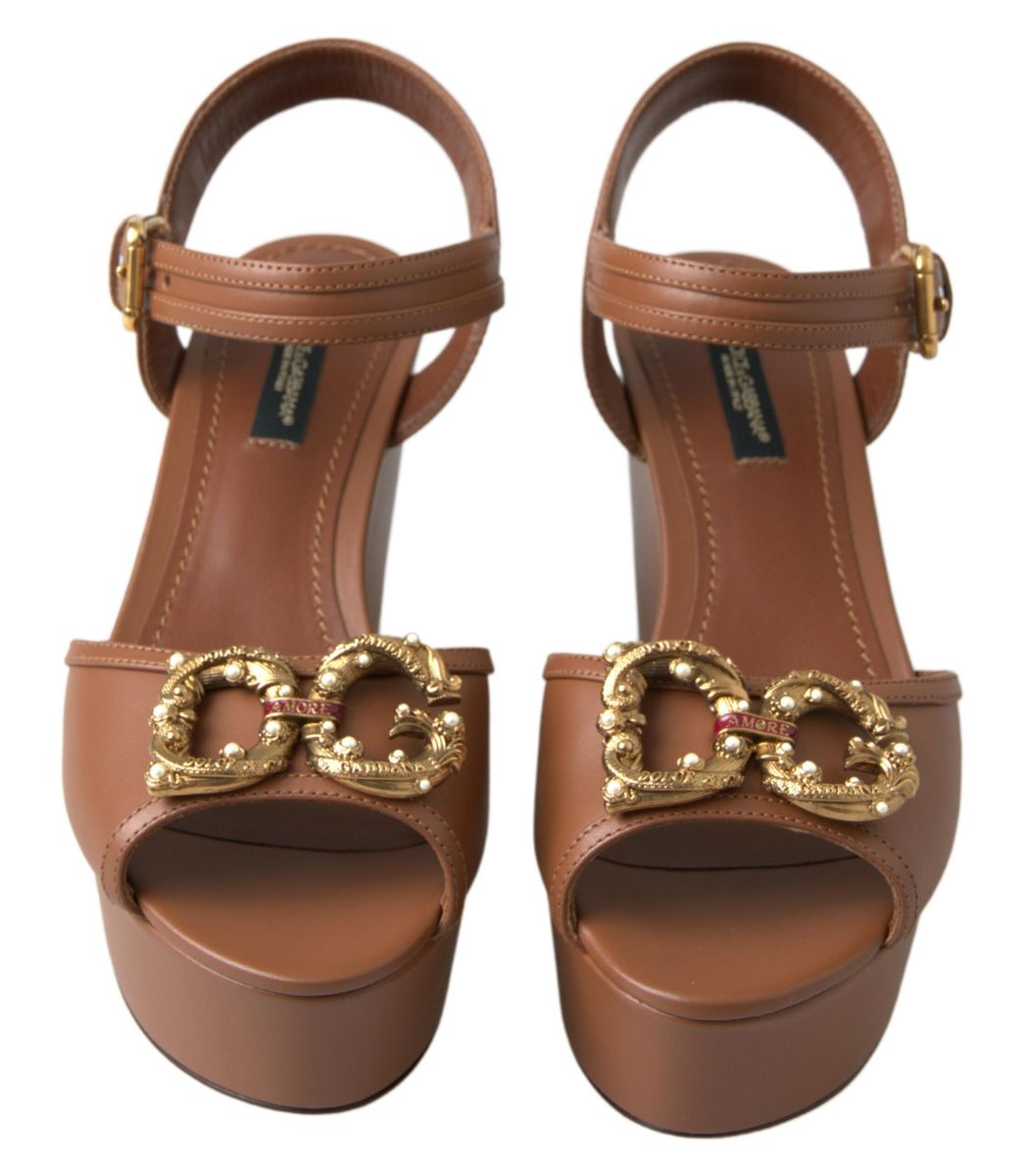 Dolce &amp; Gabbana Sandales compensées AMORE en cuir marron