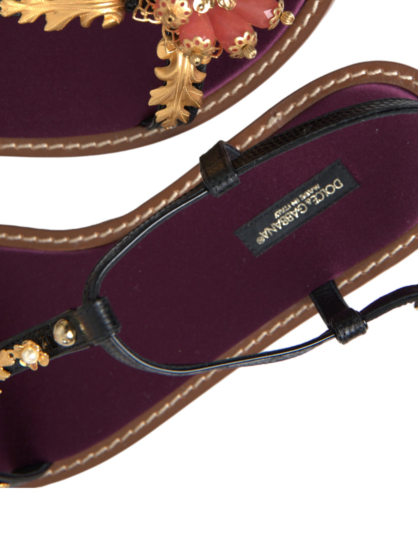 Dolce &amp; Gabbana Sandales en cuir noir avec cristaux dorés