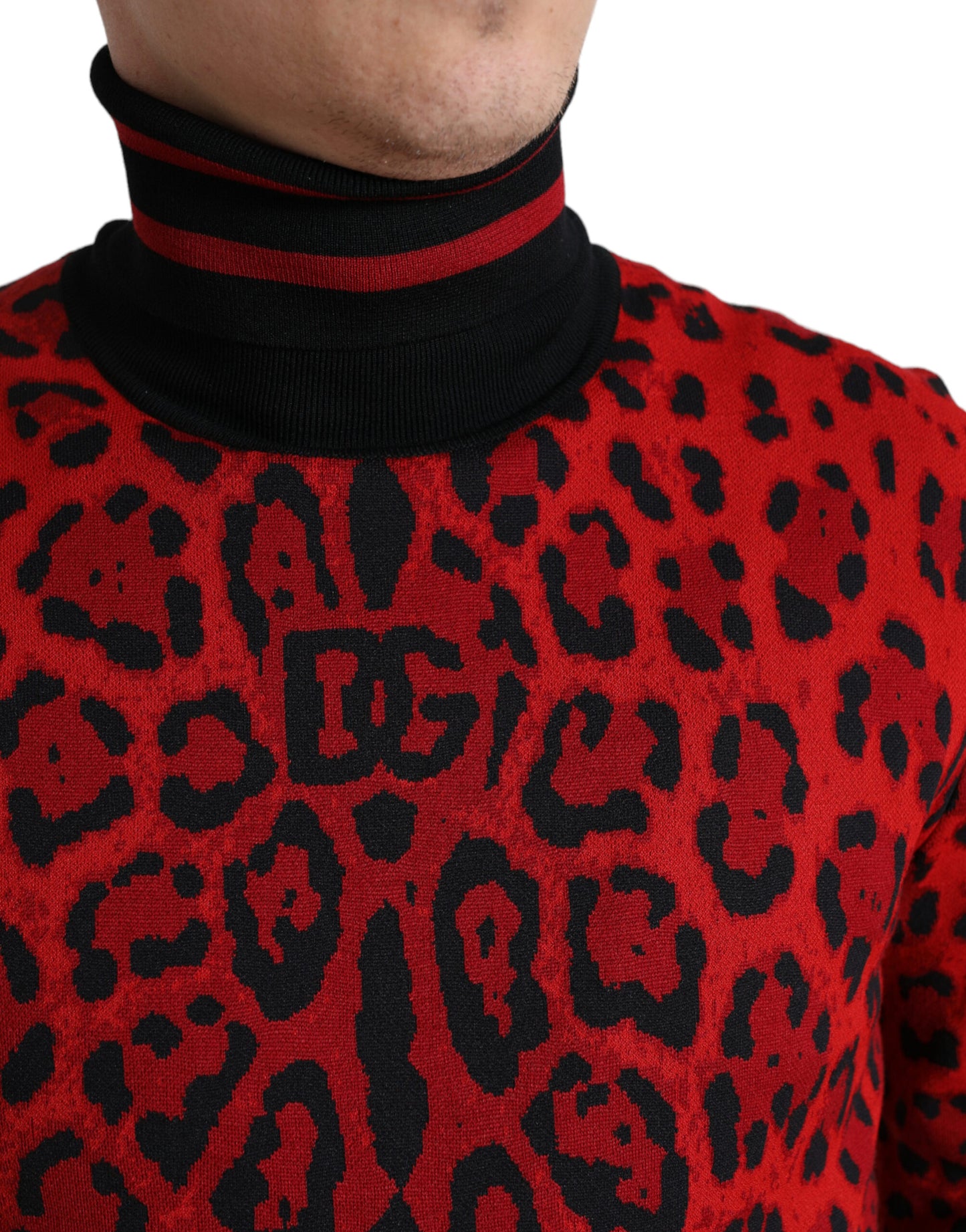 Dolce &amp; Gabbana Pull à col roulé rouge à imprimé léopard